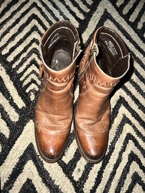 Reba Men's Tan Brown Western Ankle Boots with Side Zipper